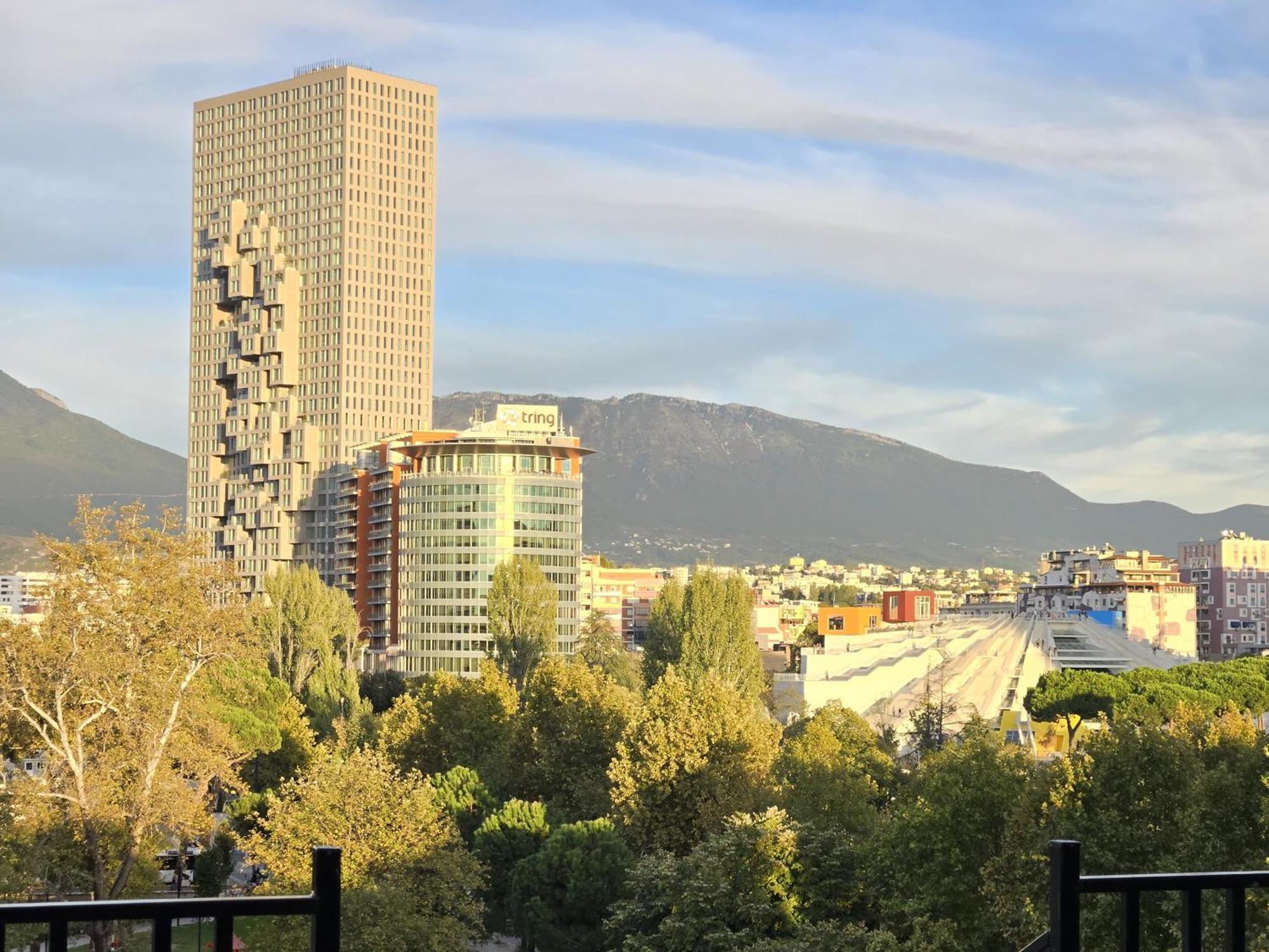 Tirana City Center Penthouse Oasis Esterno foto